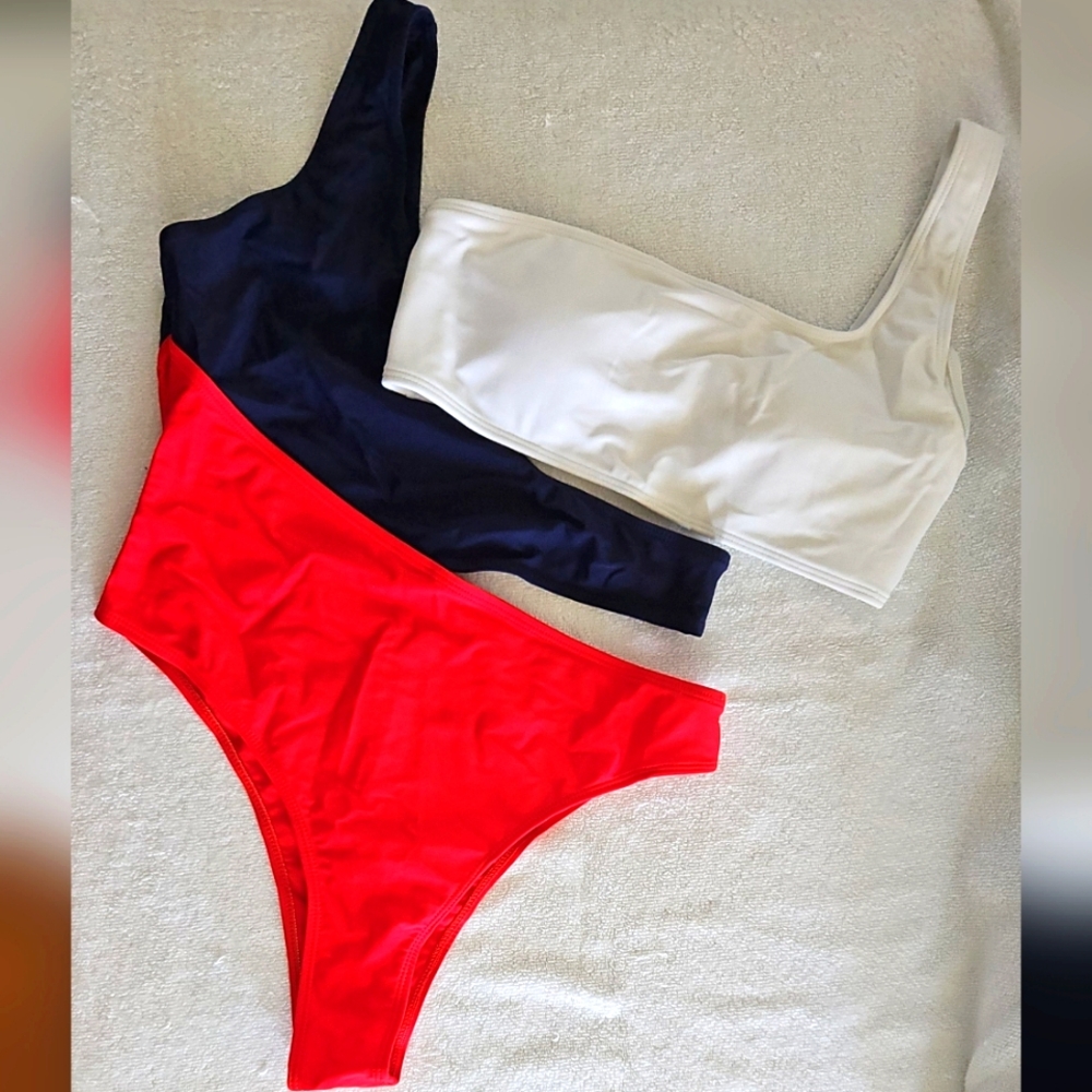 SHEIN SUMMER Patriotic 🇺🇸 two piece specialty swimsuit sz.Large Red white blue - Picture 2 of 2
